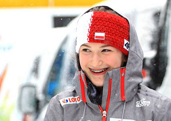 FIS Cup kobiet: Selina Freitag wygrywa, Rajda na podium